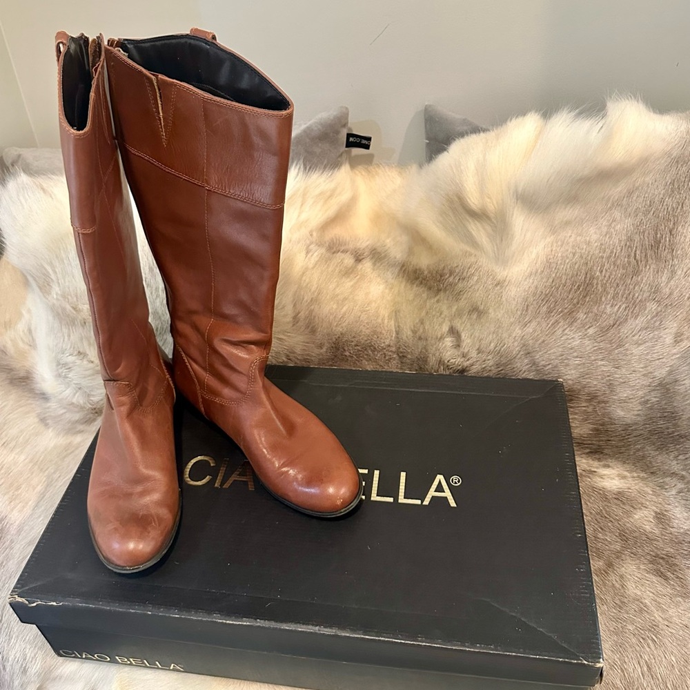 Brown tall Equestrian Boots